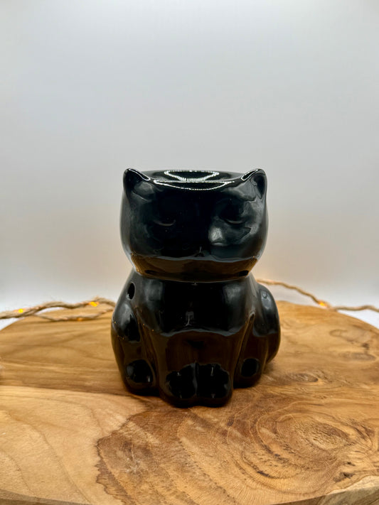 Räuchergefäß mit weißer Katze