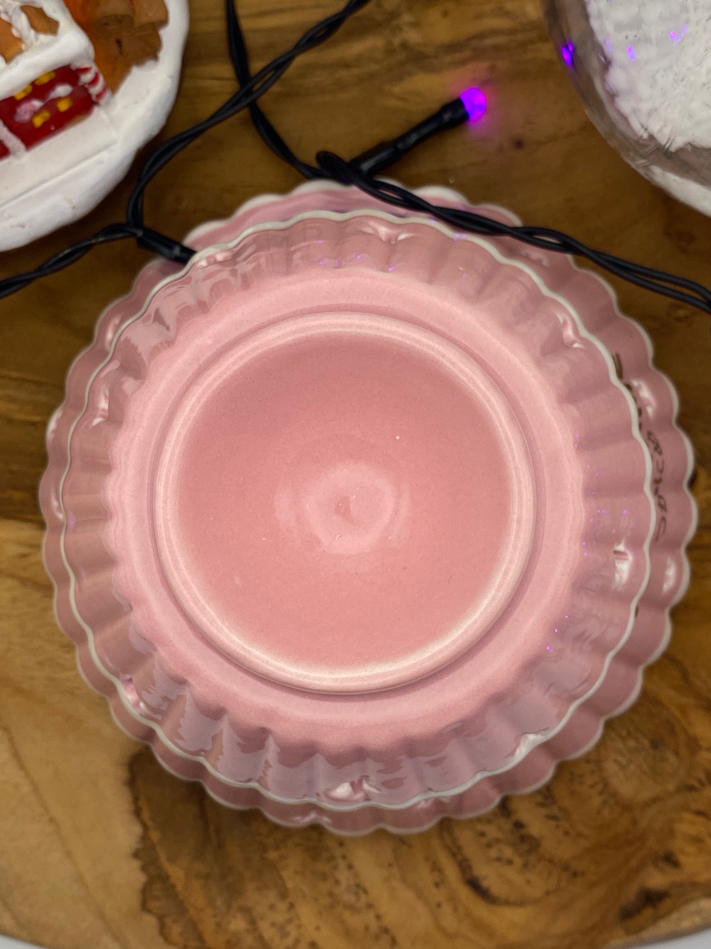 Räuchergefäß aus rosafarbenem Tannenbaum